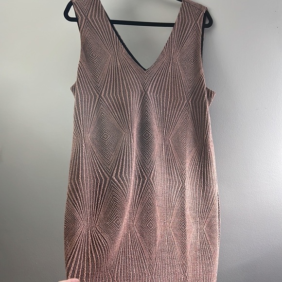 Tart Rebecca Dress In Metallic Diamond. - Picture 3 of 9